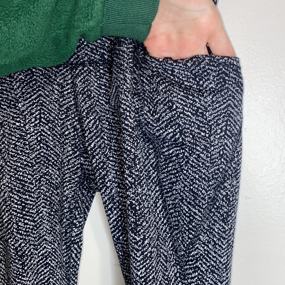 🦋Black and grey ombré high waisted leggings! - Picture 7 of 7